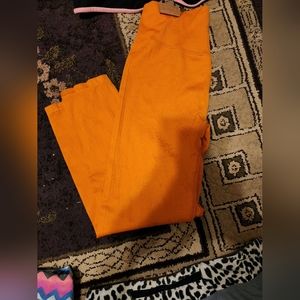 Nwt orange vs pink seamless leggings